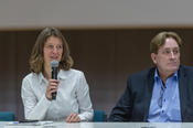 Prof. Dr. Haike Antelmann (links), Dr. Jens Peter Fürste (rechts)